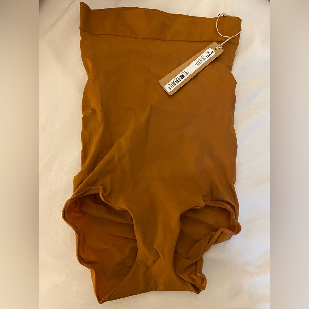 Skims High-waisted briefs - medium